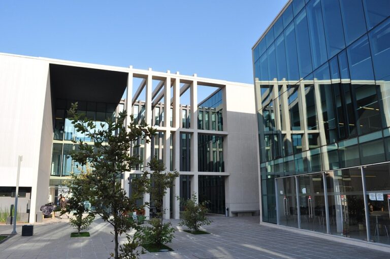 Selain itu, Universitas Tidar juga aktif dalam berbagai kegiatan akademik dan non-akademik, seperti seminar, workshop, dan kegiatan sosial. Prestasi-prestasi yang telah diraih oleh mahasiswa dan alumni Universitas Tidar juga patut diperhitungkan, baik di tingkat nasional maupun internasional.